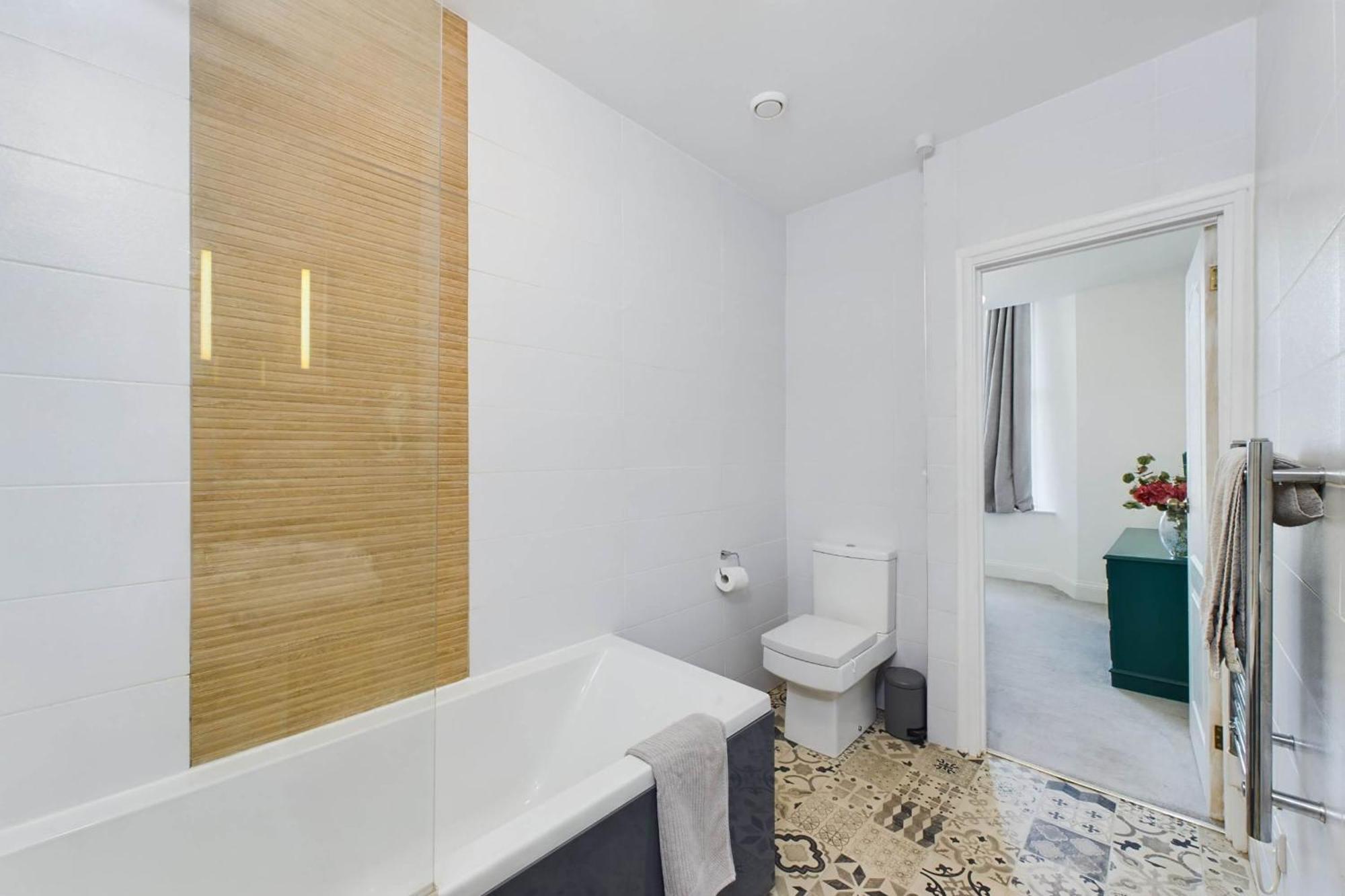 Loveliest Homes Torquay - 3 Bed, 2 Bathroom, Balcony, Parking Eksteriør bilde